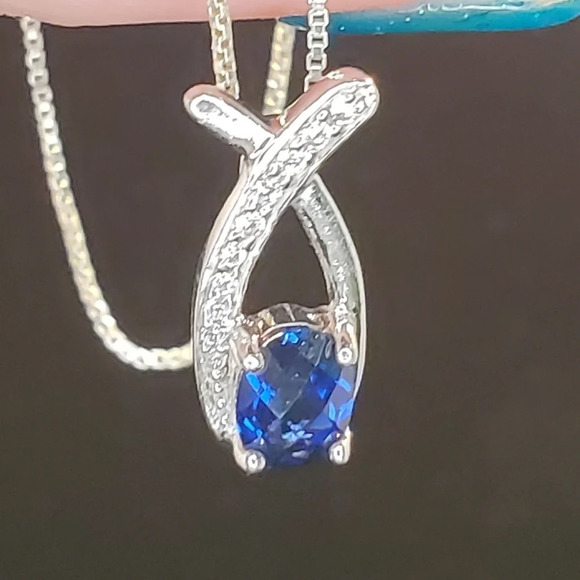 0202. Brilliant 🔷️ Blue Sapphire Set in Sterling🥈with CZ Accents & 16" Chain - Picture 2 of 7